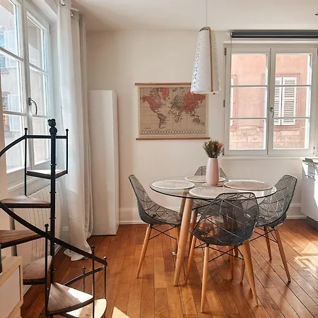 Apartment Pastel Au Grenier A Sel